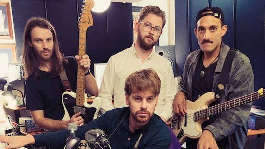 Bhuja interviews Clap Clap Riot