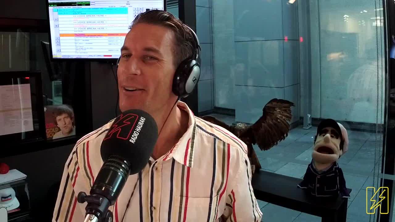 Matt & Jerry react to "Boult in the pink, England in the stink" on Newshub