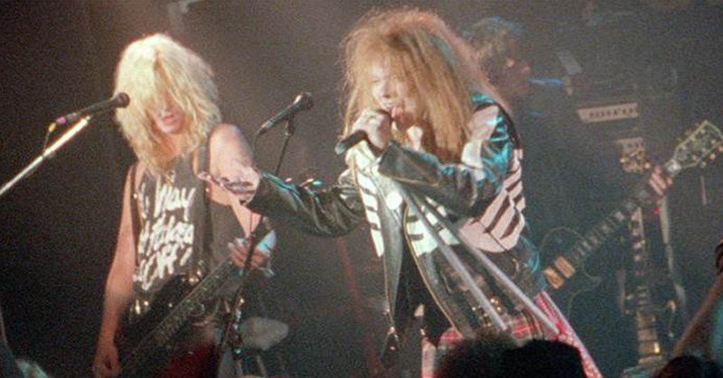 GNR release previously never before seen video for "It's So Easy"