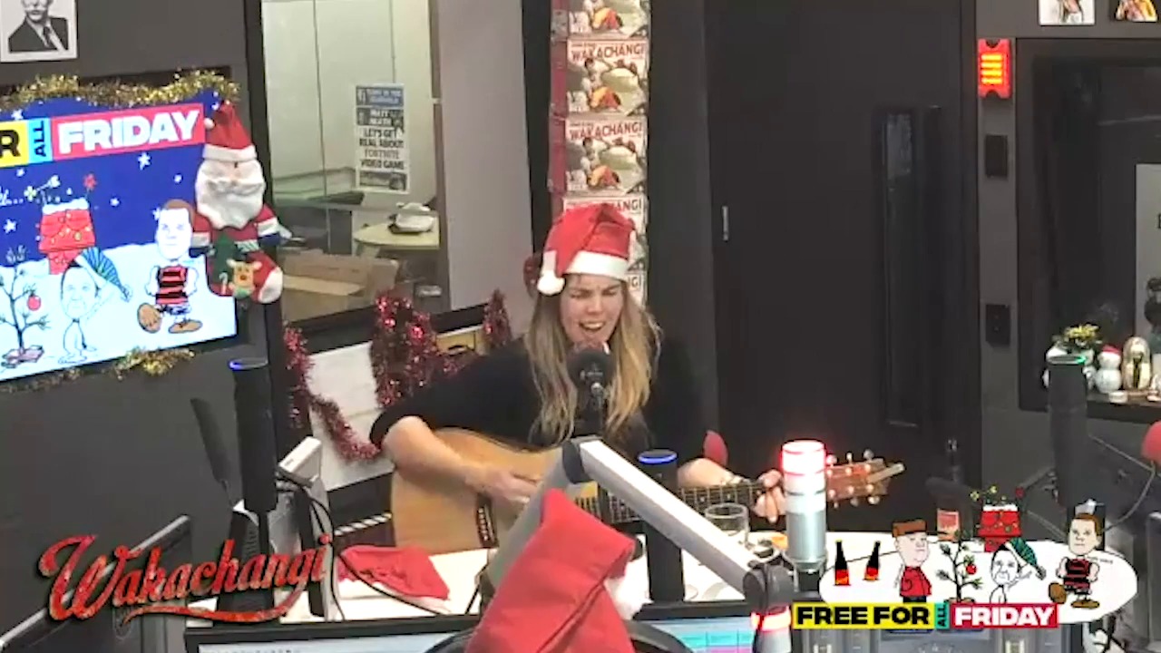 Watch Mel Parsons play live on Wakachangi Free For All Friday