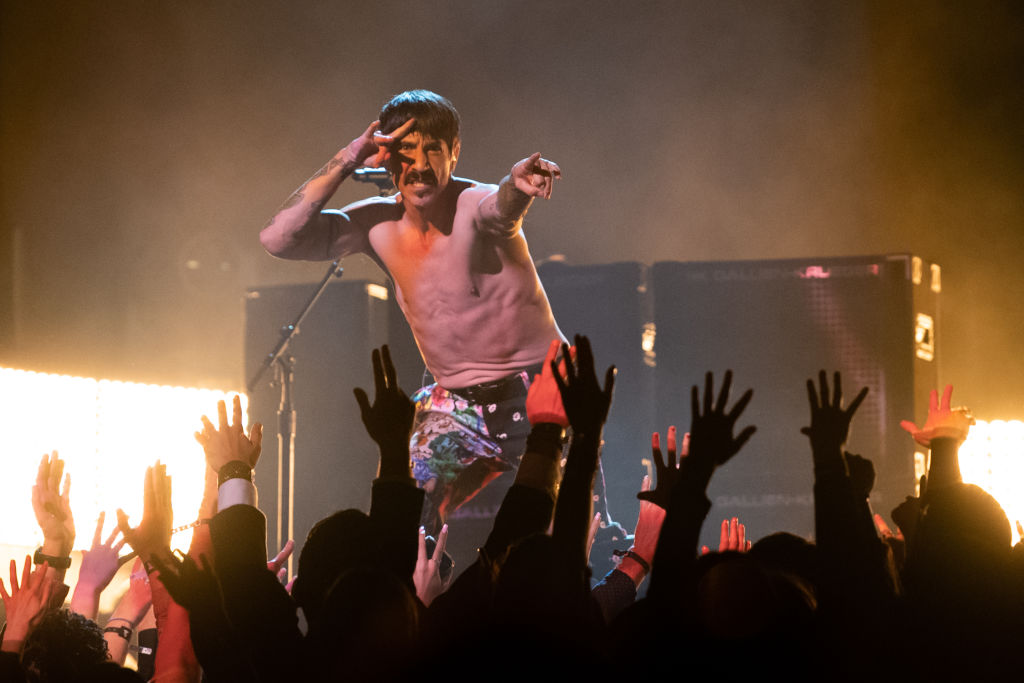 Watch the Red Hot Chili Peppers play "Dark Necessities" live at the Grammys