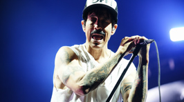 Red Hot Chili Peppers live in Auckland