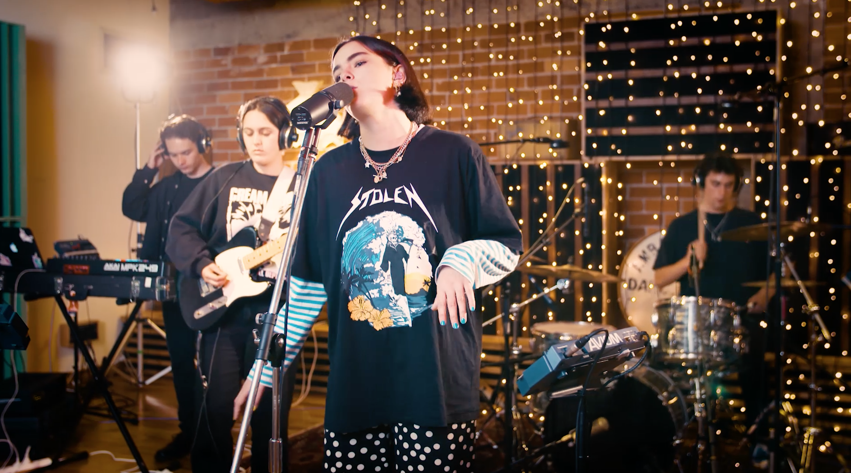 Bene performs live in the Locals Only Lounge & sits down for a chat with Angelina Grey