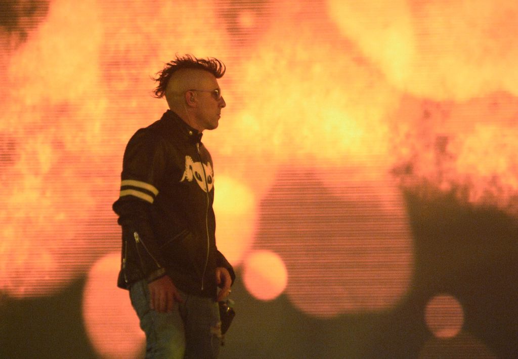 Watch TOOL play new songs "Invincible" & "Descending" live