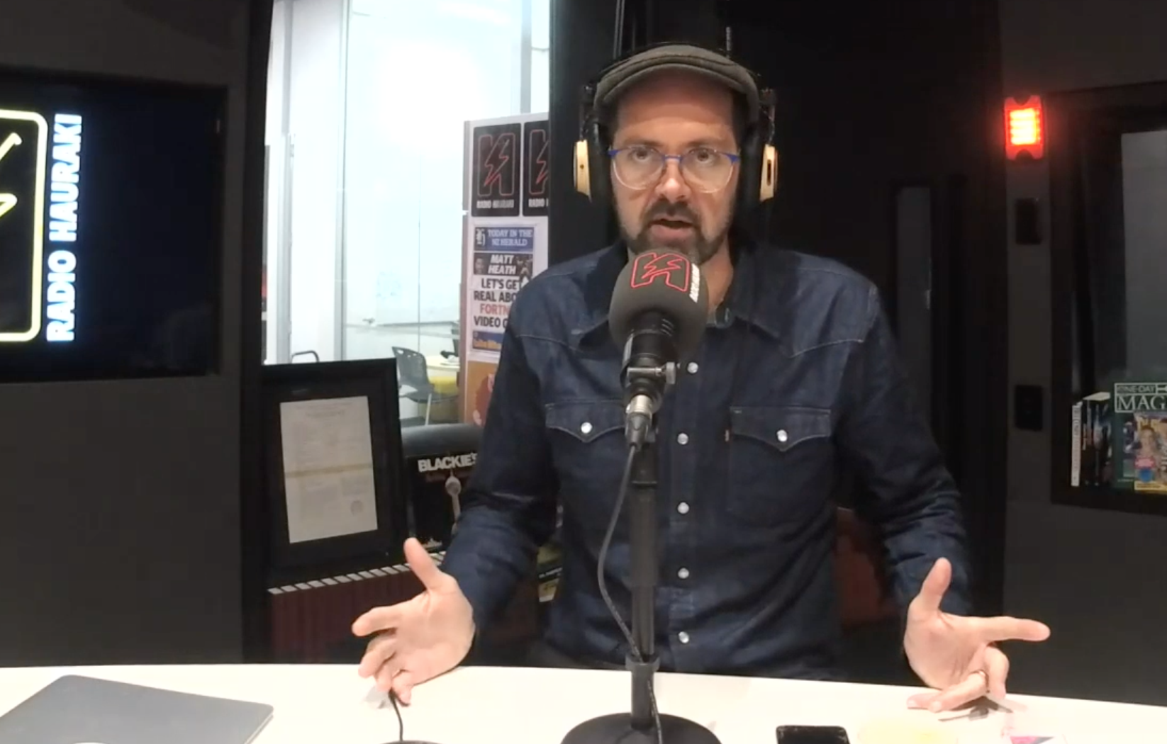 What is wrong with Rafael Nadal's butt?