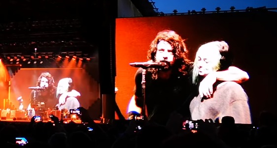 Watch Dave Grohl's daughter Violet sing "My Hero" live with him at Leeds Festival