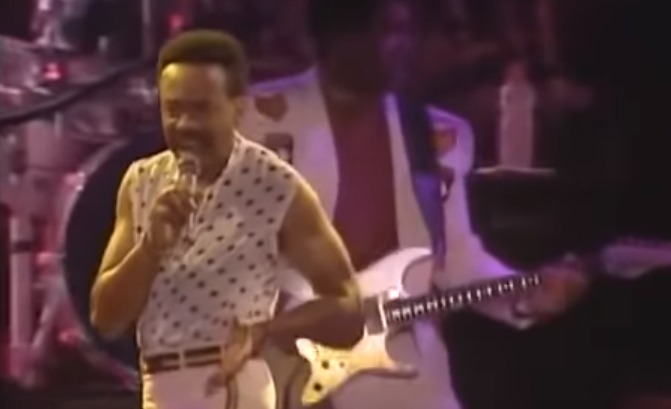 Listen to this incredible mash-up of Foo Fighters & Earth, Wind & Fire