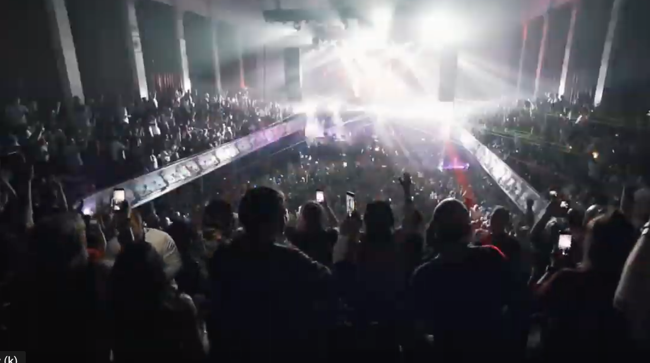 Watch the Synthony Orchestra perform Darude's "Sandstorm" live in Auckland