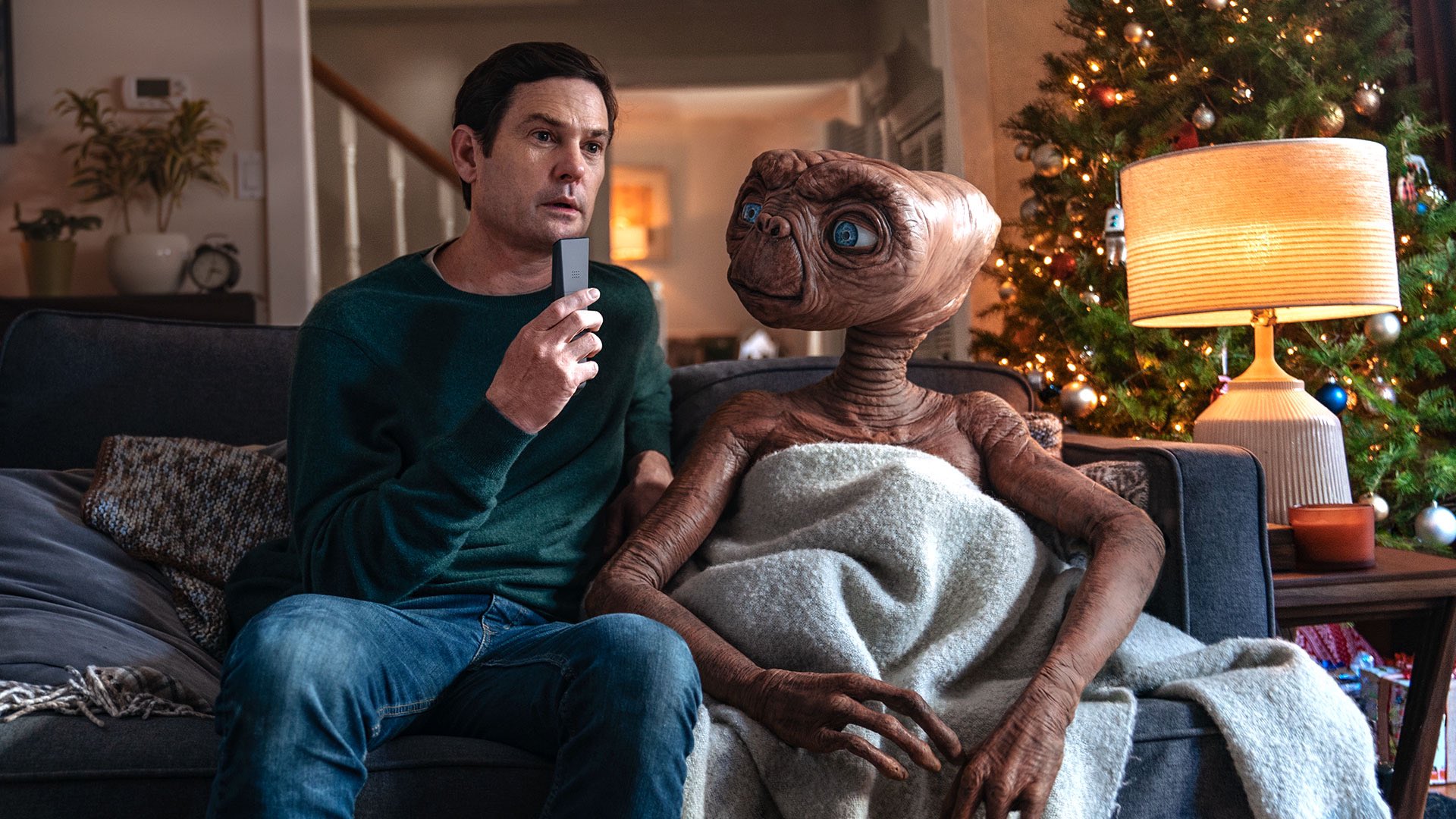 E.T. and Elliott reunite in new commercial