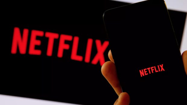 Netflix Party Lets You Watch Tv Chat With Friends While Self