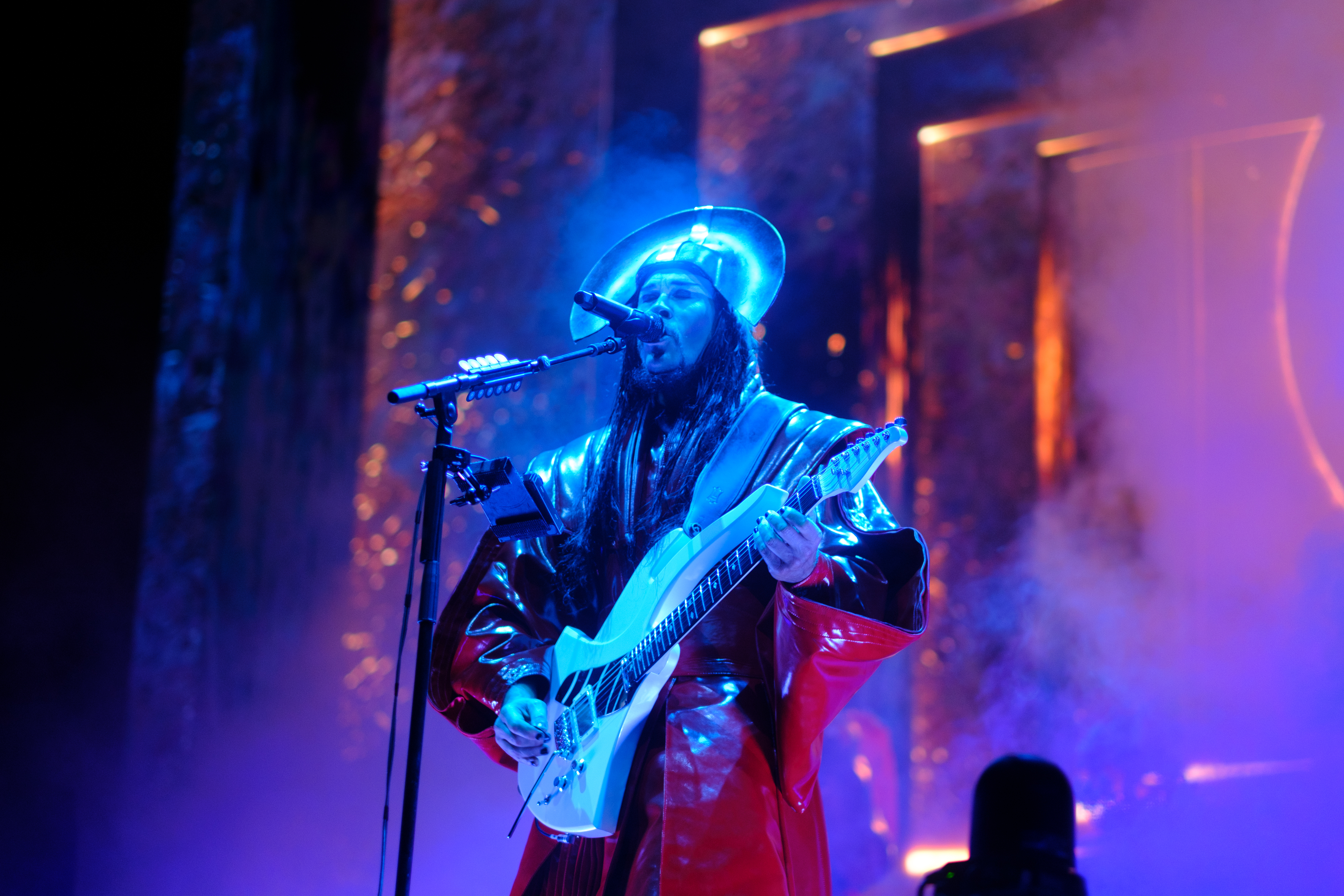Bec chats to Empire Of The Sun's Luke Steel!