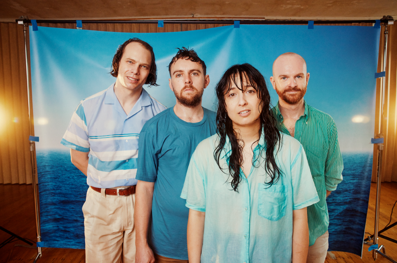 The Beths - Knees Deep