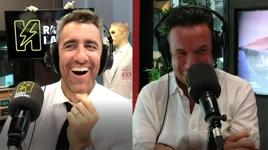 Jase stitches up Mike!