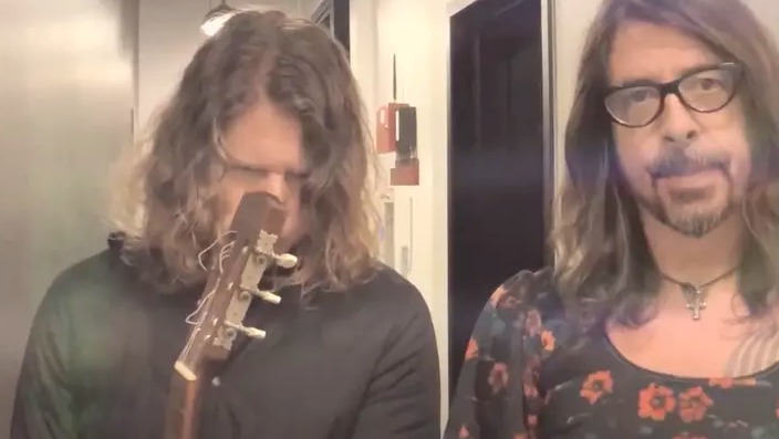 Watch Dave Grohl's Death Metal cover of "Stay" by Lisa Loeb