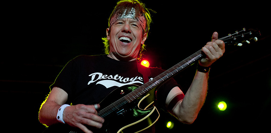 Angie chats to George Thorogood!