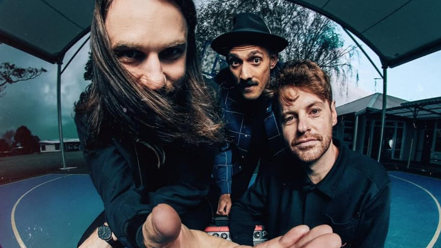 Greg chats to Dave from Clap Clap Riot!