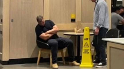 Manly coach Anthony Seibold snapped asleep at McDonald’s