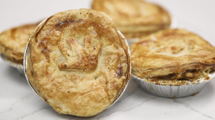 Steamed man smashes ATM for a pie