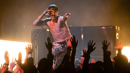 Watch the Red Hot Chili Peppers play "Dark Necessities" live at the Grammys