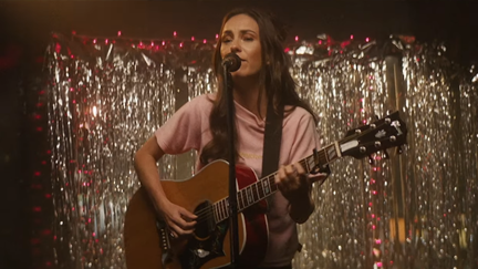 Watch the brand new video for "Mess Her Up" by Amy Shark