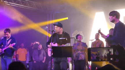 Watch Blur reunite and play live!