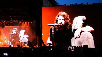 Watch Dave Grohl's daughter Violet sing "My Hero" live with him at Leeds Festival