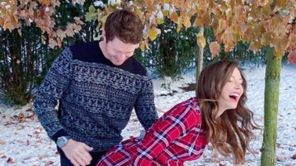 Scott Dixon posts very interesting photo with his wife