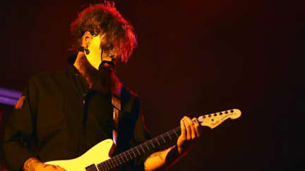 Jim Root finds decade-old unopened guitar box buried in his collection