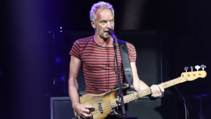 Sting explains how he's able to sing and play bass simultaneously