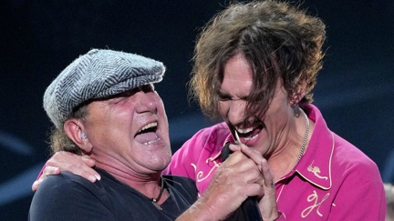 Justin Hawkins Explains Why He Took Brian Johnson's Mic at Taylor Hawkins Tribute Concert