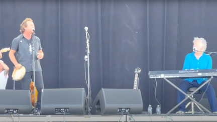WATCH: Eddie Vedder Join Neil Finn Onstage For Crowded House Cover