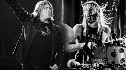 Def Leppard’s Joe Elliott Theory About Taylor Hawkins’ Passing