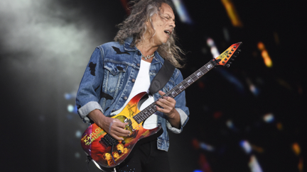 Watch Metallica's Guitarist Kirk Hammett botch 'Nothing Else Matters'