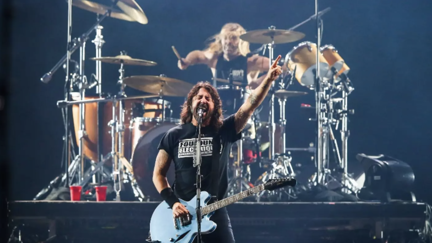 Foo Fighters' "Everlong" returns to charts after show with Nandi Bushell