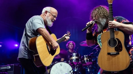 Jack Black cancels the remainder of the Tenacious D world tour after Kyle Gass makes Trump comment on stage...