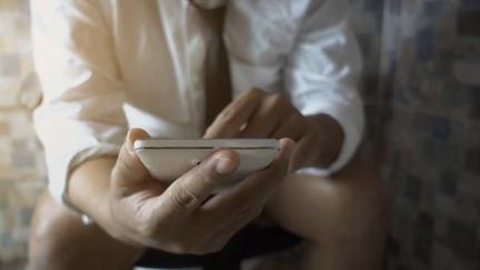 Matt Heath: Stop taking your phone into the bathroom