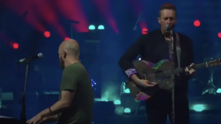 Watch Coldplay cover Pearl Jam's "Nothingman" during Seattle concert