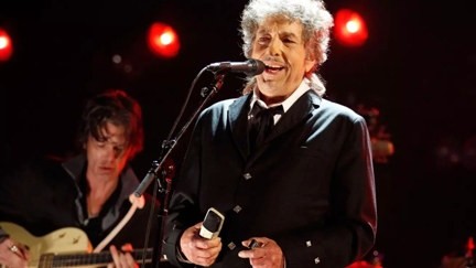 Bob Dylan strikes $200 million deal for his master recordings