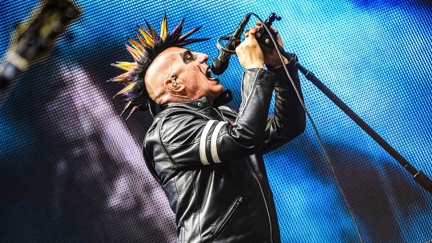 Tool’s Maynard James Keenan Doubling Down On Using Phones At His Shows