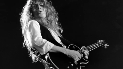 Tributes flow in for Thin Lizzy & White Snake guitarist, John Sykes - Passed away age 65