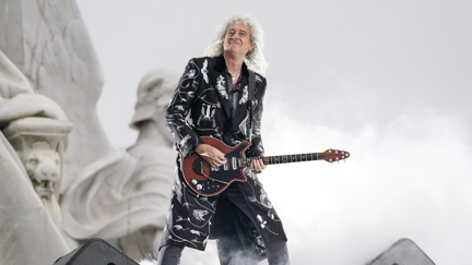 Watch Queen's Performance of 'We Will Rock You' at The Jubilee