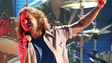 Pearl Jam play gig at Zoo, neighbours unhappy on behalf of Meerkats